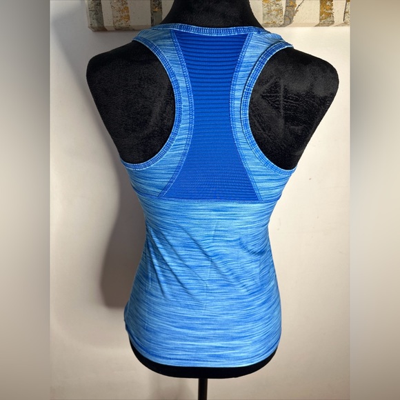Danskin Now Fitted XS Blue Tank Top - Picture 2 of 6